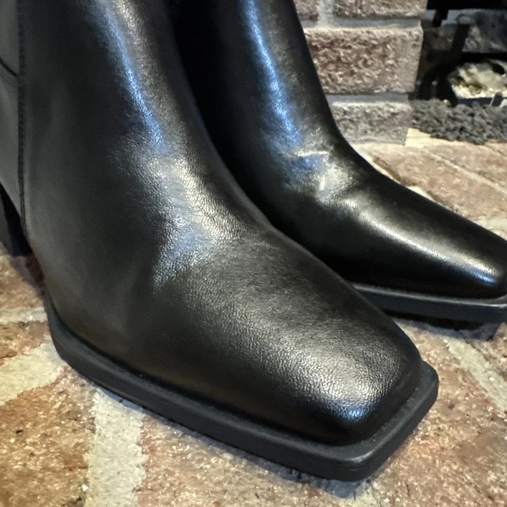 Steve Madden Womens Vallie Square Toe Bootie Size  9 Block Heel Boots